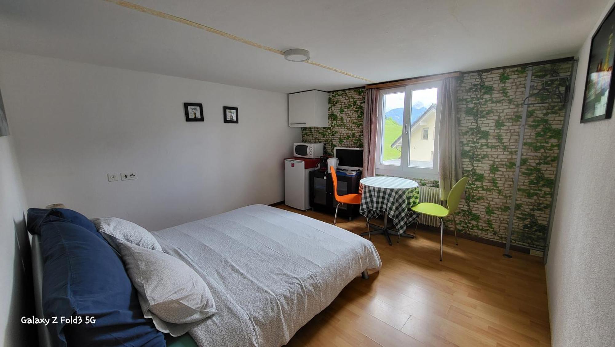 Buongustaio Fereinzimmer Room Inside A Flat Morschach Szoba fotó